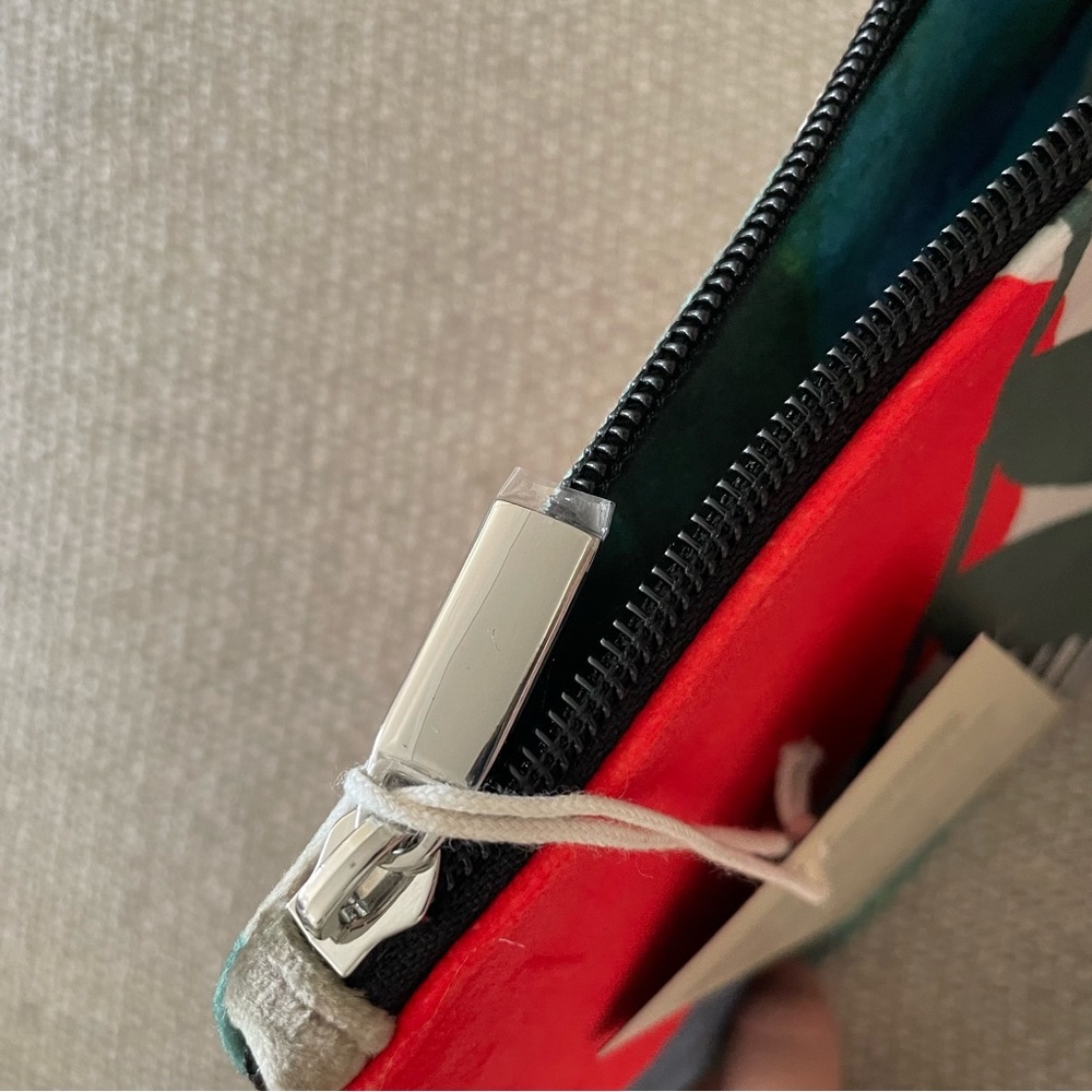Aveda x 3.1 Phillip Lim Cosmetic Pouch - Limited Edition - Picture 6 of 7